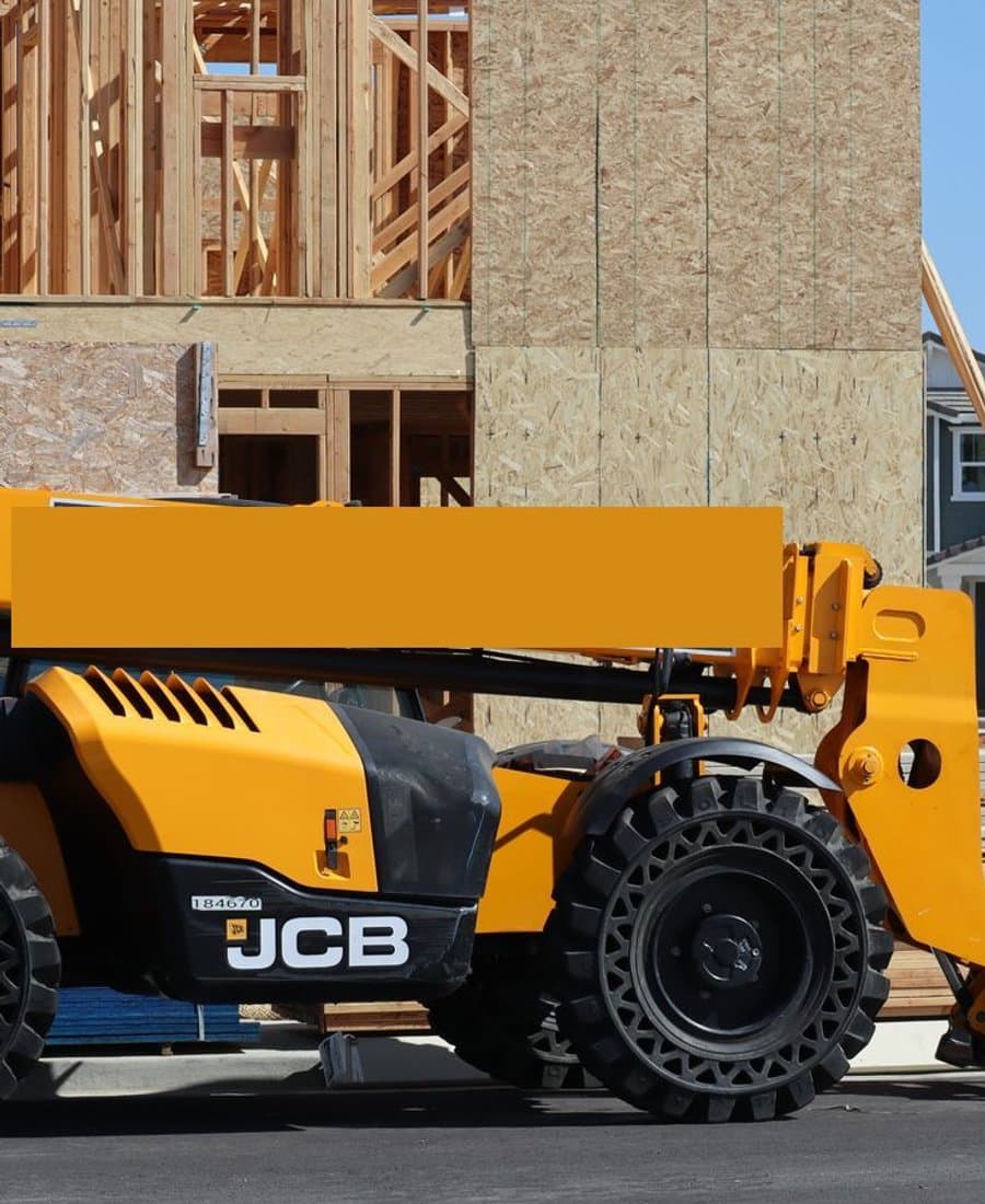 Telehandlers available for rental, Up to 17m reach